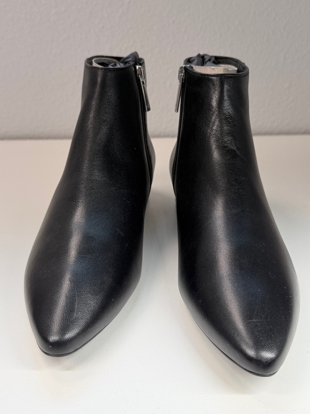 Aquatalia Waterproof Black Leather Pointed Toe Ankle Booties size 7.5 sleek - Picture 12 of 15